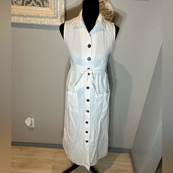 Rabbit Rabbit Rabbit White Button-Front Maxi Dress - Picture 9 of 15